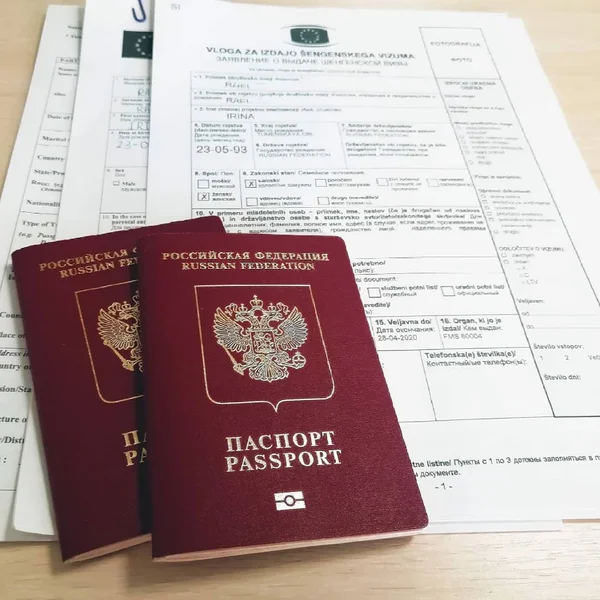 Подать и подписать визу можно будет онлайн. Как это будет работать на самом деле — увидим в следующем году. Фото @elena_visa_irkutsk