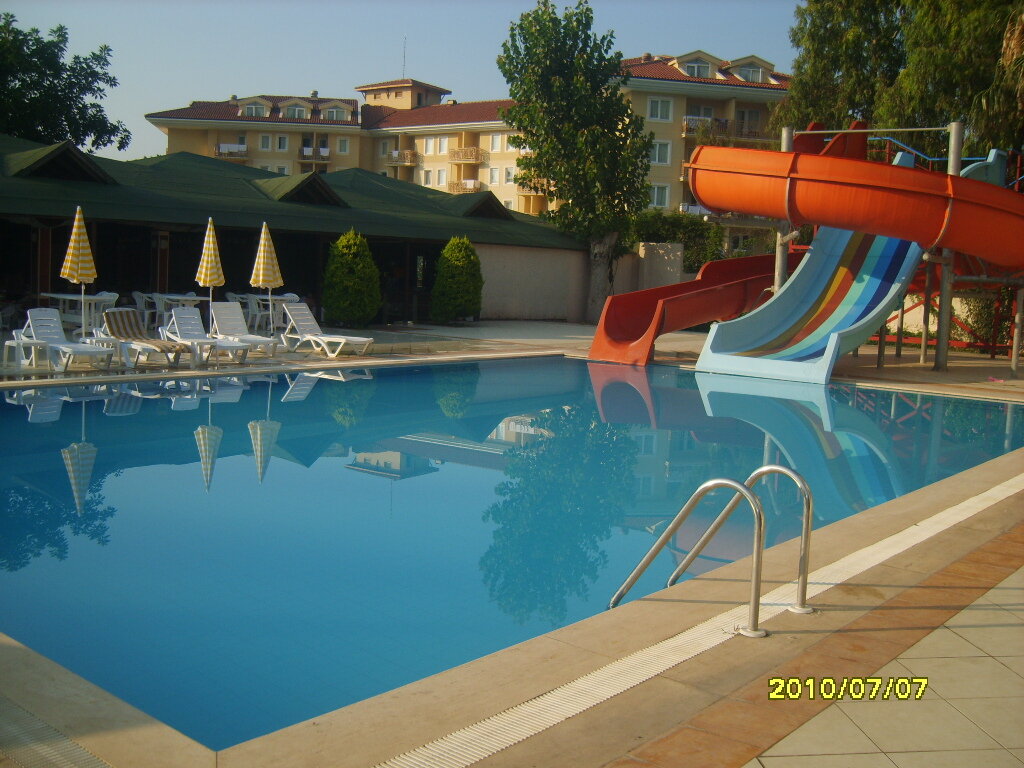 Фото из личного архива, просто отель в Кемере, где я отдыхала.