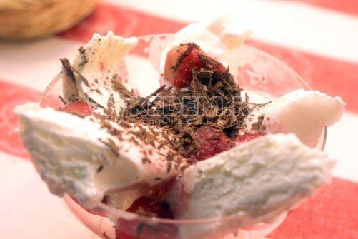 Рецепты десертов из мороженого
Новогодний десерт-мороженое «Крем-брюле»
Десерт из мороженого «Киви»
Десерт из мороженого «Для любимой»
Десерт из мороженого с клубникой и печеньем
Мороженое с брусничным джемом
Мороженое с клубникойЕщё больше рецептов десертовРеклама 56