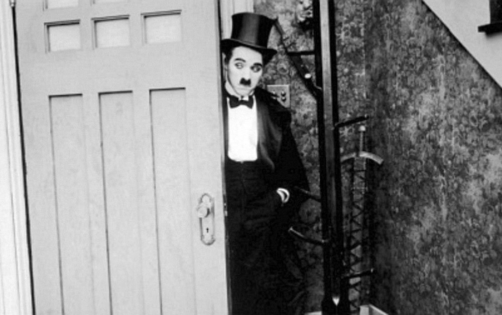 Кадр из фильма «Чарли: Жизнь и искусство Чарли Чаплина»