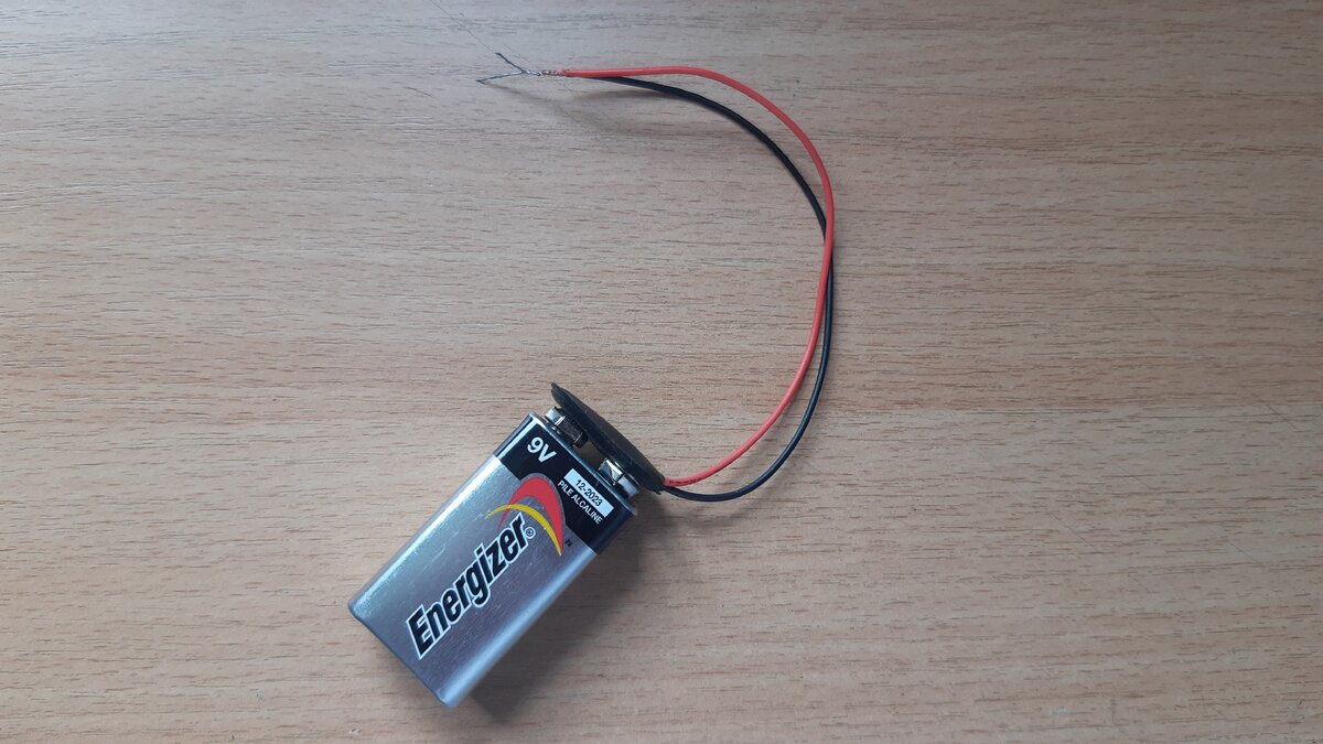 Замыкание щелочной батареи может быть безопасным, если вы точно следуете указаниям