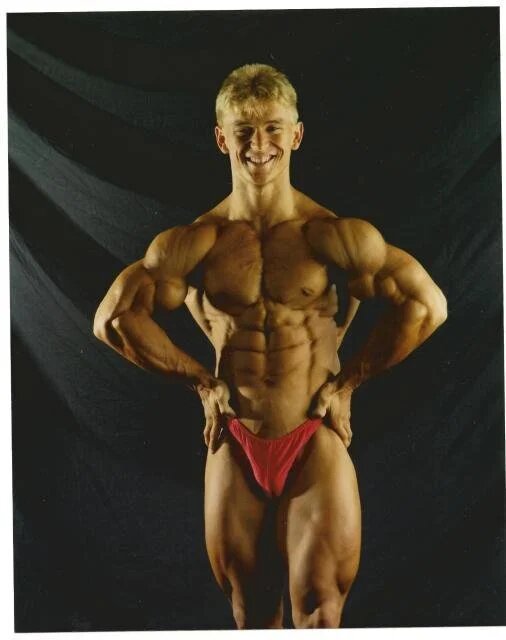 РњРѕР»РѕРґРѕР№ Lee Priest