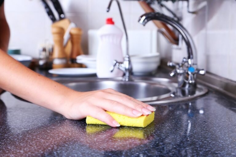   Не секрет, что мытье посуды является одним из тех занятий, которым мы вынуждены заниматься ежедневно, особенно этот процесс знаком женской части населения.-2