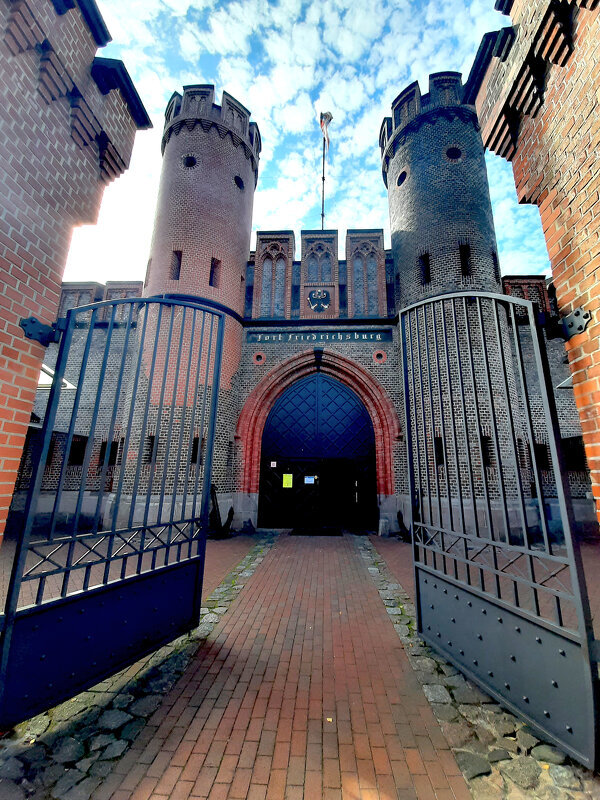 Фридрихсбургские ворота