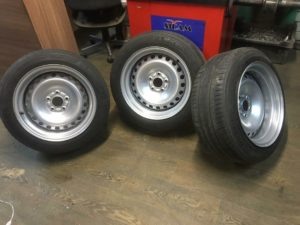 Покраска колесных дисков автомобиля порошковой краской в Санкт-Петербурге и Ленинградской области.