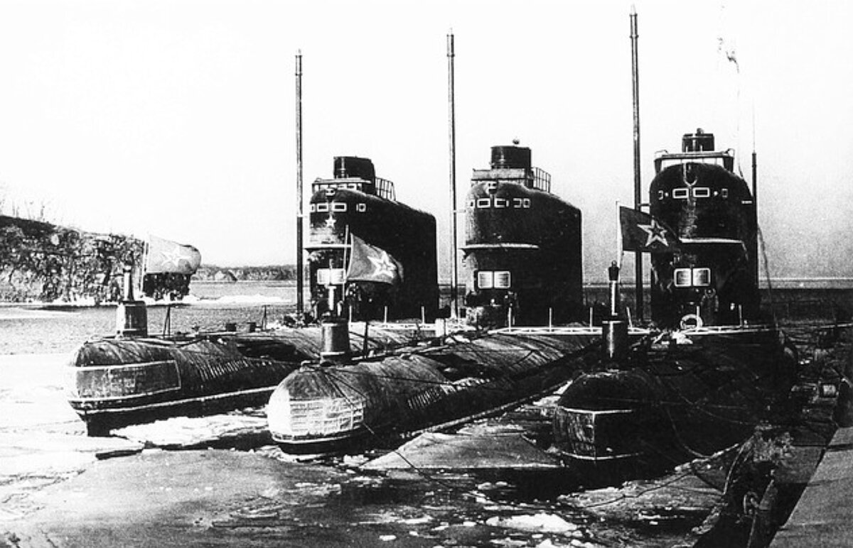 Подводные лодки 629А проекта, бухта Конюшкова, ТОФ, 1970-е годы
