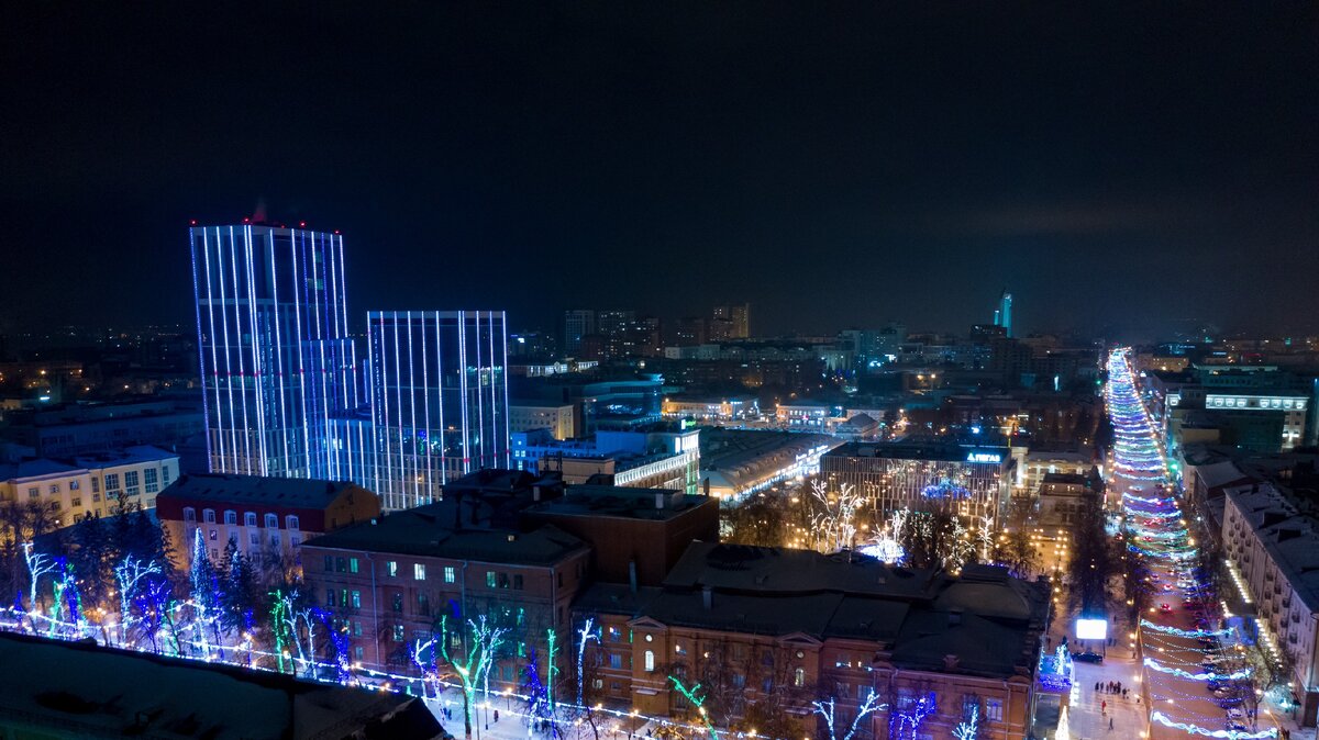 В каком году уфа. Ночной Гостиный двор Уфа. Гостиный двор Уфа ночью. Гостиный двор Ленина Уфа. Гостиный двор Уфа зима.