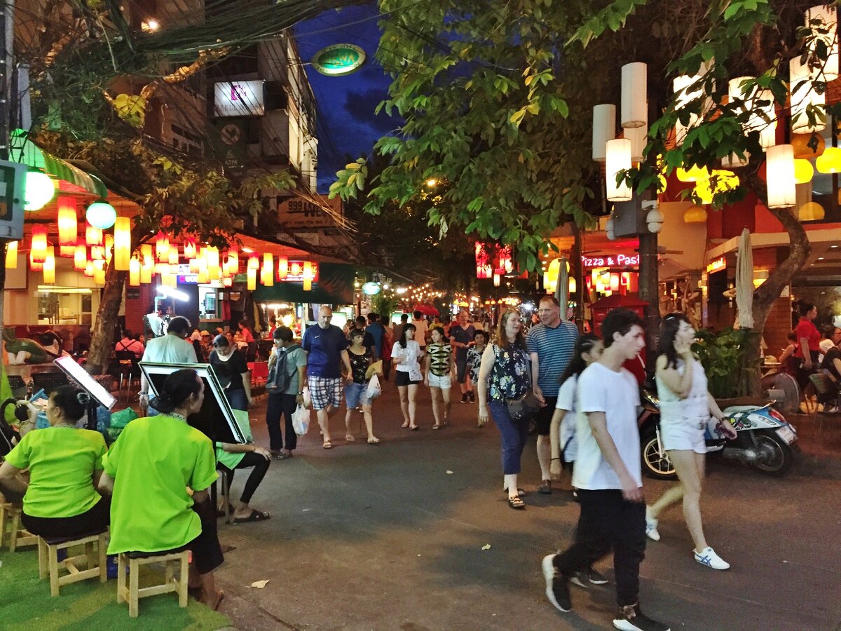 Улица Каосан в Бангкоке