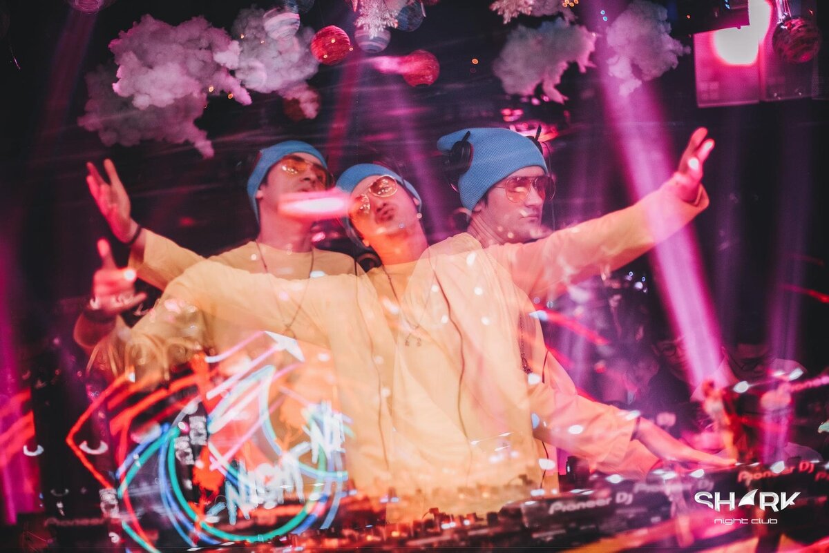 Фото из клуба "Shark", Ханой, Вьетнам. 