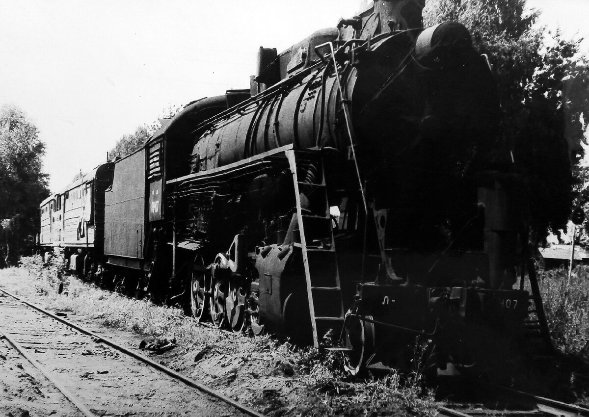 Депо белев. Паровоз эм-725-18 белев. Ж. Ж. Белёв железнодорожная станция.