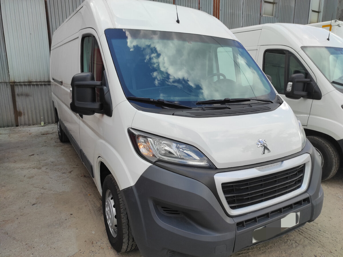 Начинаем ее обходить по кругу, и понимаем, что все не так радужно