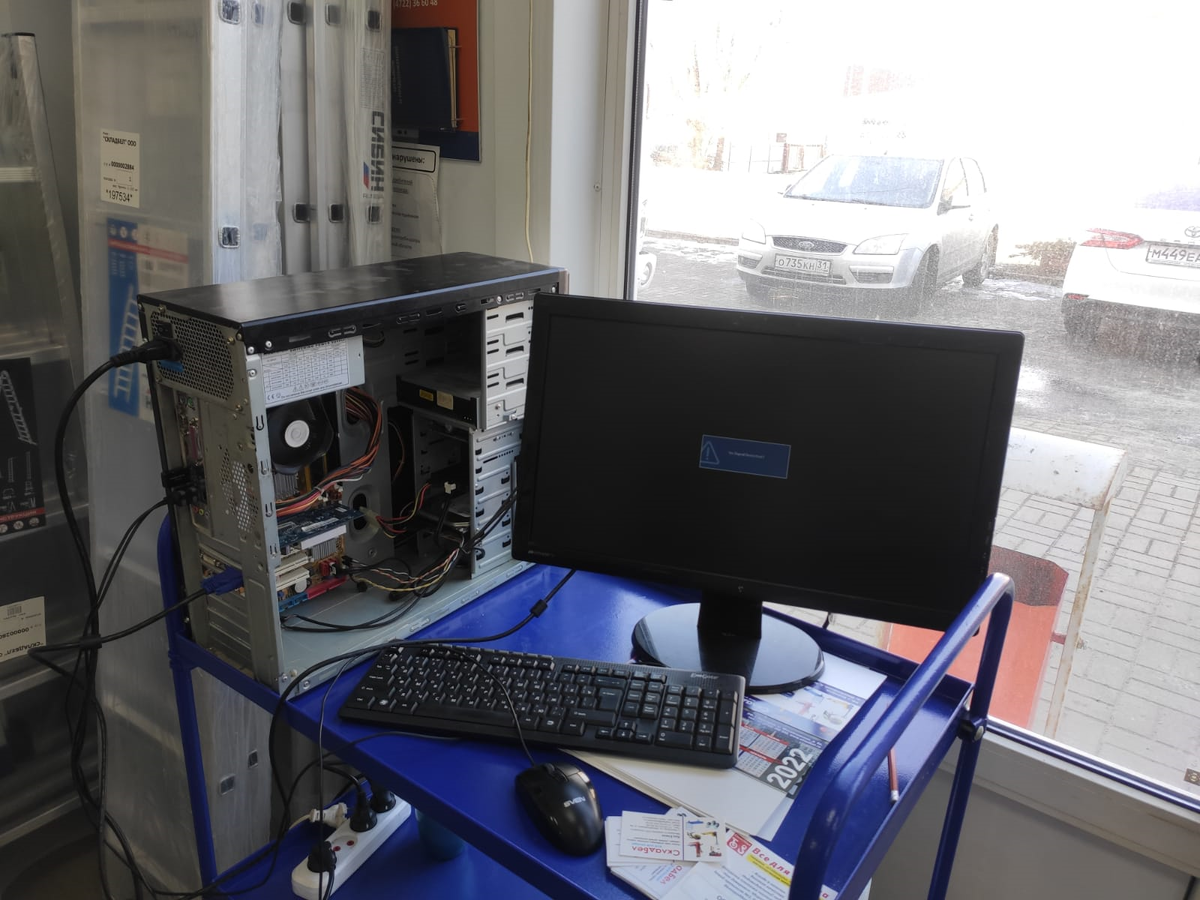 Гаснет монитор при загрузке Windows 7