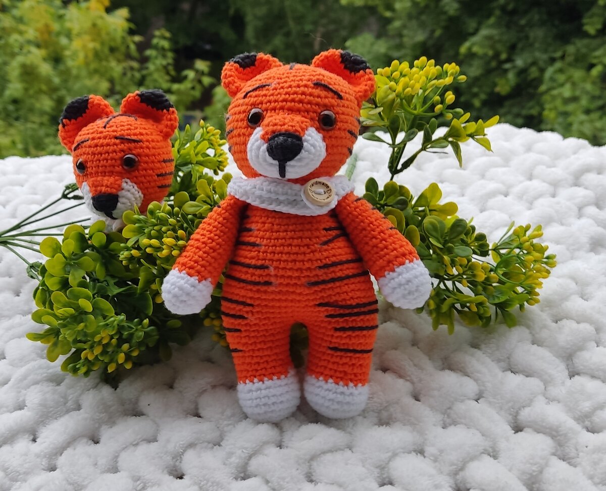Вязаные тигрули.