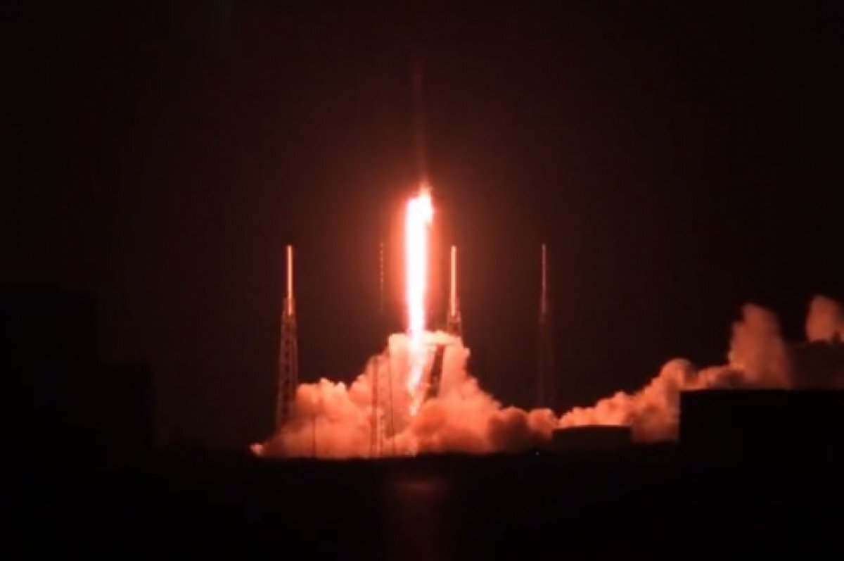 Космодром байконур восток 1. Ракетоноситель союз 2. Союз-2. Космодром восточный амурская область. Ракета с запуском.