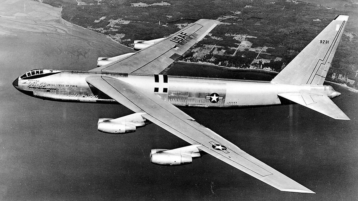 Boeing B-52 Stratofortress (фото сделано ВВС США)
