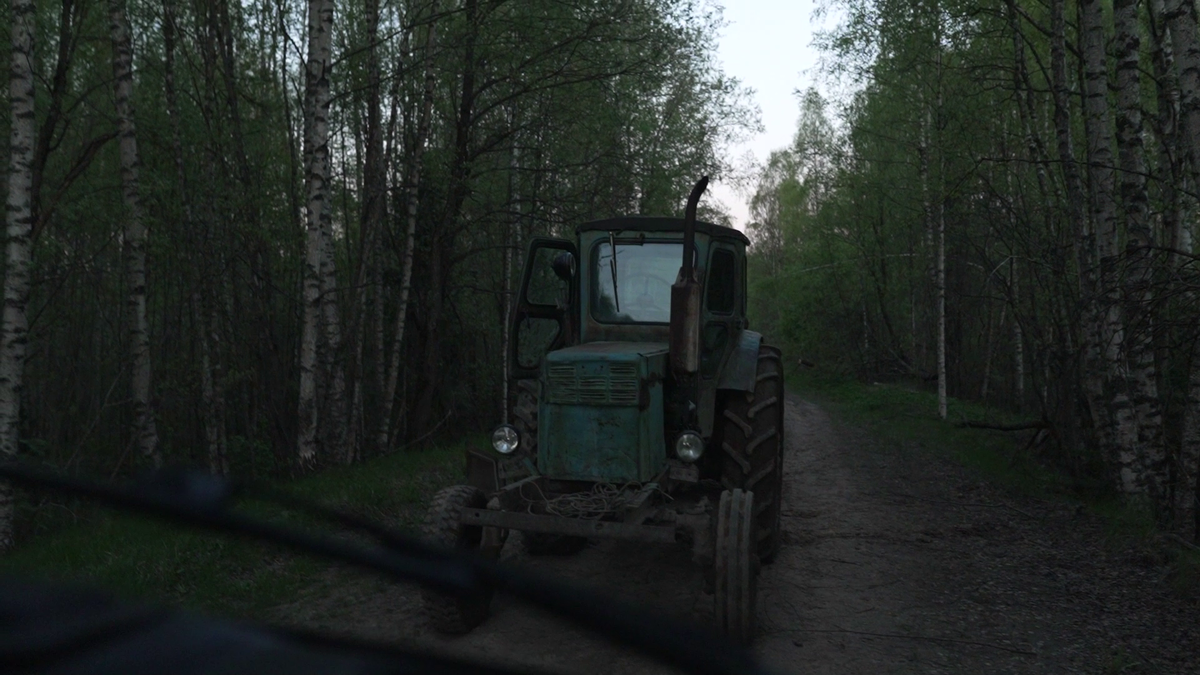 Отшельник в заброшенной деревне / Жизнь среди волков, медведей и груды  металлолома | Русские тайны | Дзен