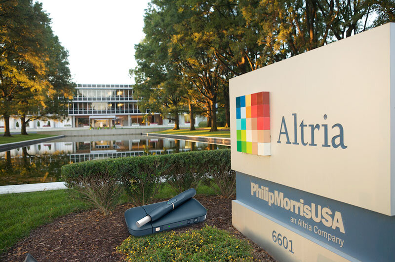 Коллаж: Герман Берг/G.Berg. Табачный гигант Altria в четверг объявил, что значительно сократит выпуск большинство ароматизированных электронных сигарет, а некоторые бренды вообще прекратит продавать.