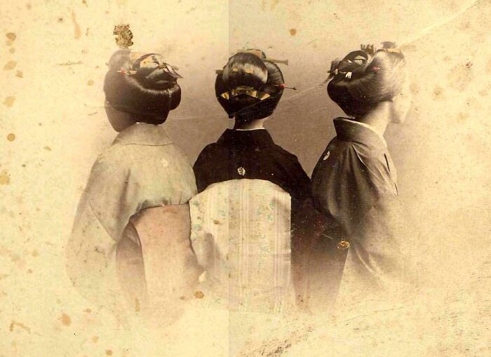 Традиционные прически гейш. | Фото: rapunzelsdelight.com.