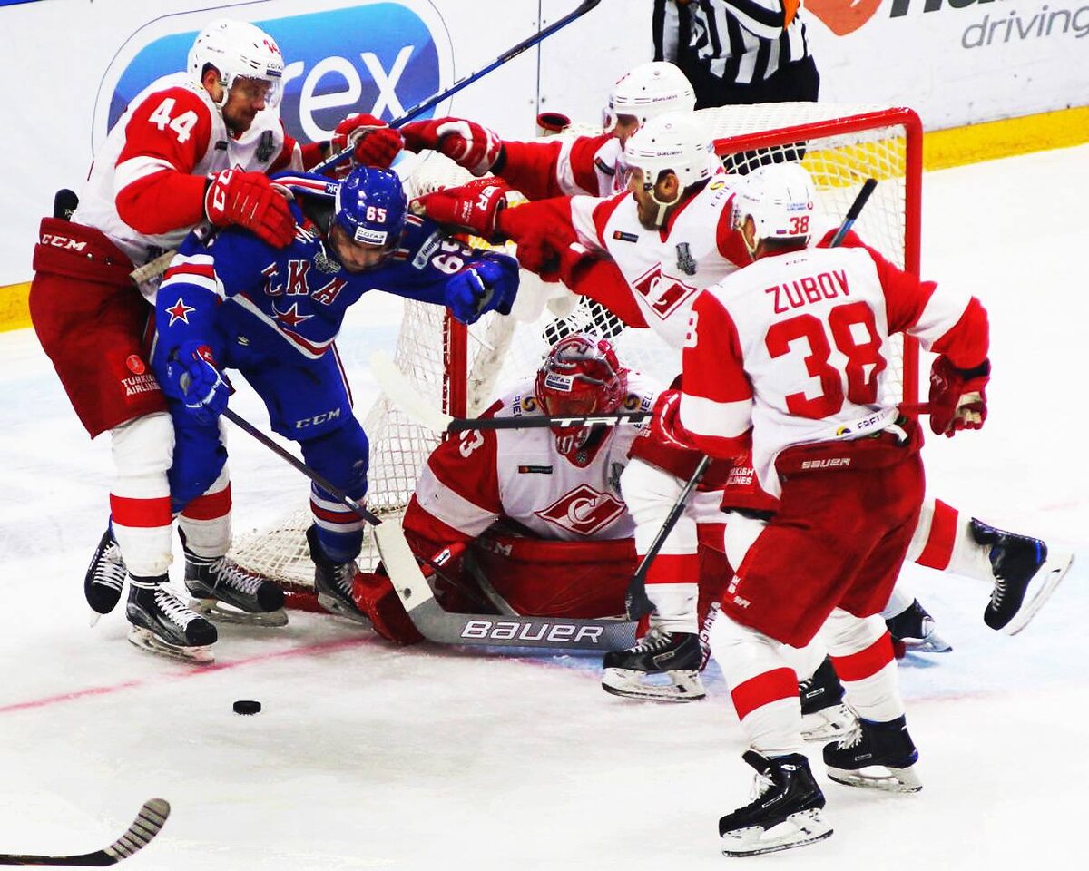 Наиль Якупов продлил контракт со СКА до окончания сезона 2021/22