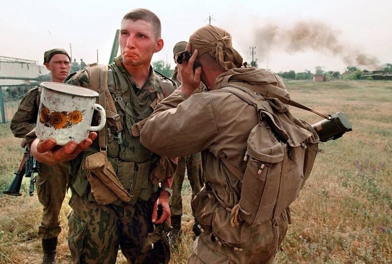 На бойцах камуфляж "арбуз" и "горка"