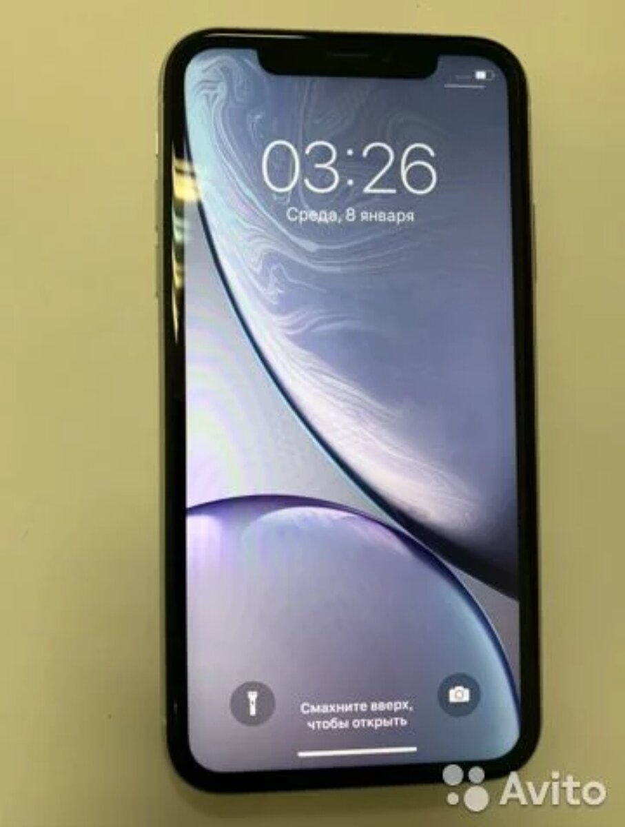 Фото iPhone XR из объявления на Авито