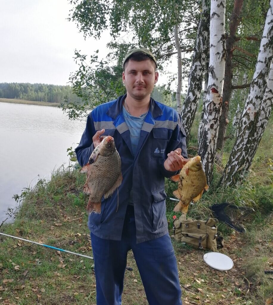 В одном из белорусских озер водятся и серебряный и золотой карась.
На фото Андрей Харьков, г. Лида, Белоруссия.