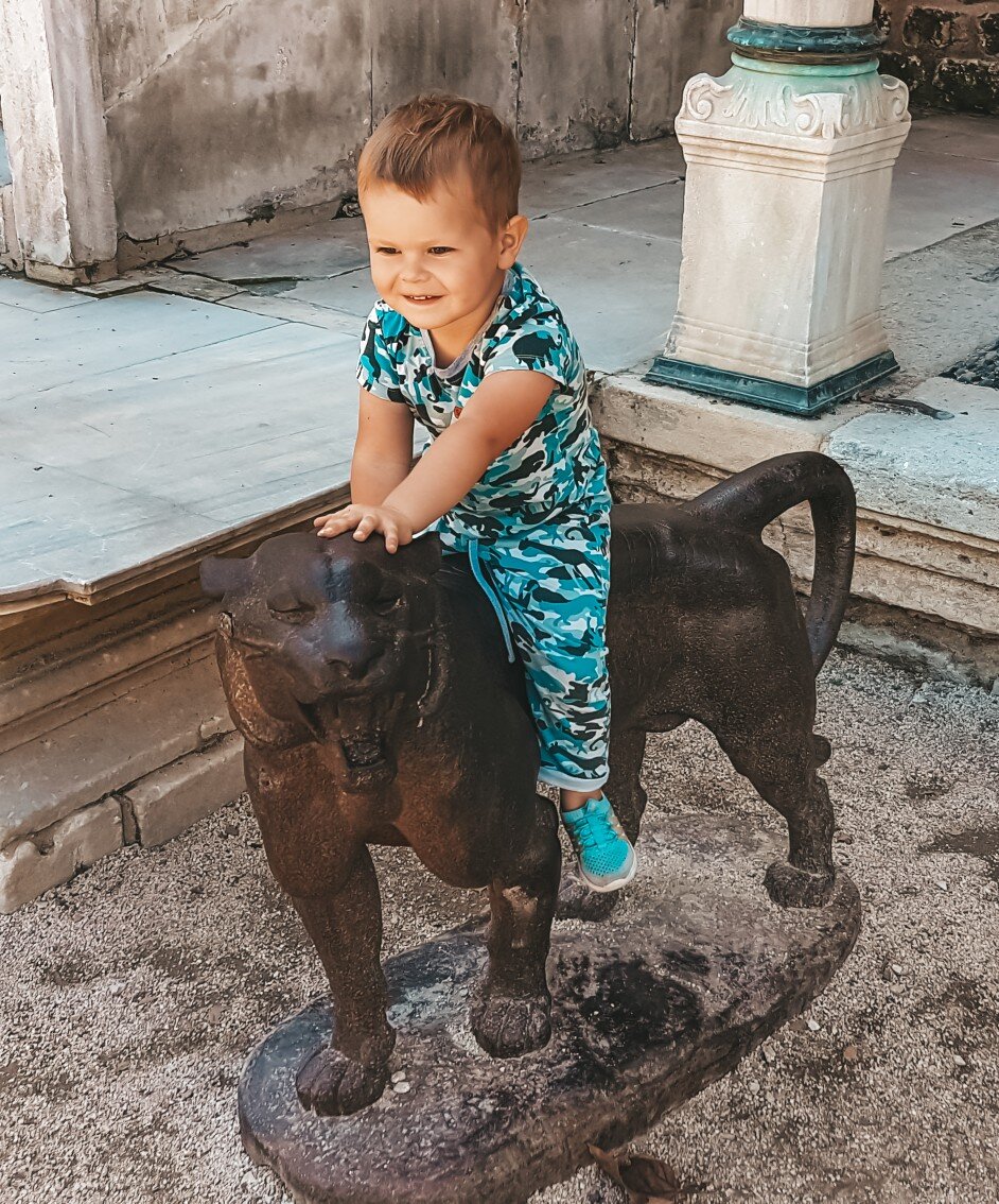 Скульптура Льва по дворце Топкапи