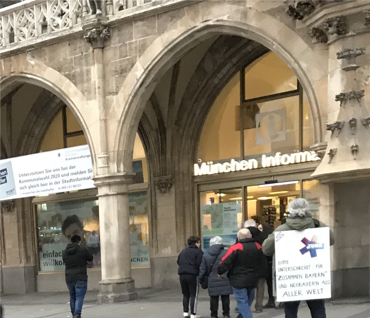 Люди на улицах Мюнхена: обычная жизнь баварцев