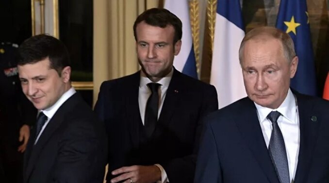 Президент РФ Владимир Путин, президент Франции Эммануэль Макрон и президент Украины Владимир Зеленский во время встречи в "Нормандском формате" в Елисейском дворце. Архивное фото