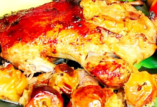 Утка, запеченая в духовке с яблоками