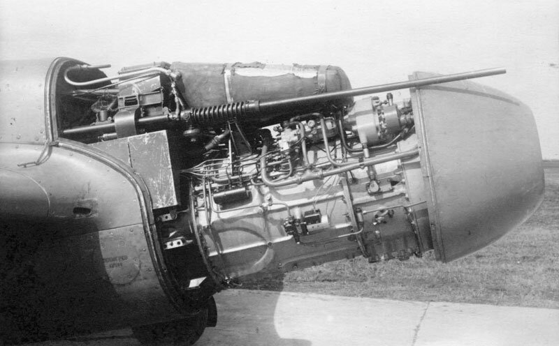 Раскапотированный двигатель РД-10. Источник фото: http://авиару.рф/