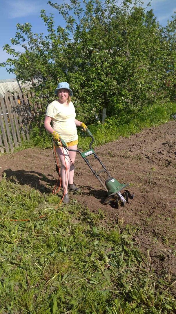 Я и мой новый друг культиватор.