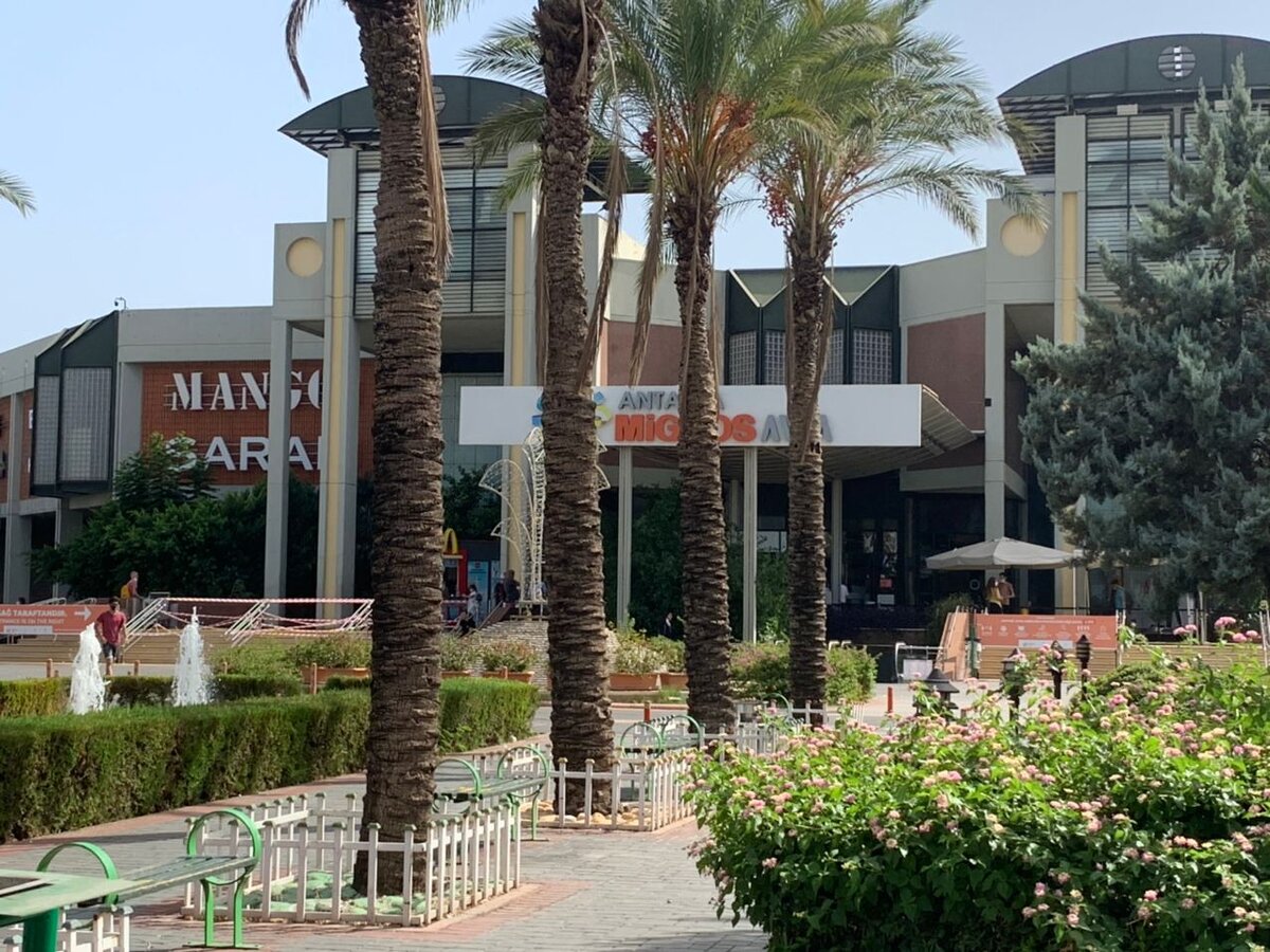 Анталия. Фото сделано автором статьи.