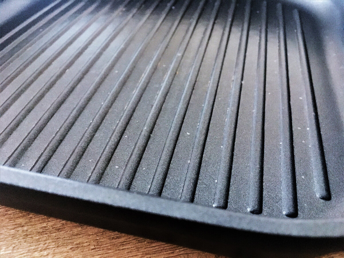 Высота полосок от поверхности чем выше, тем лучше, в идеале не менее 5 мм