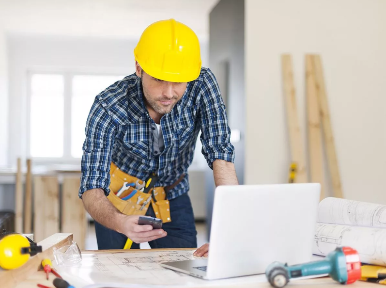 При выборе компании всегда стоит обращать внимание на длительность нахождения на рынке и количество реализованных проектов