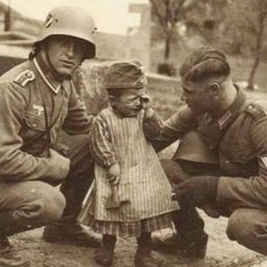 Немецкие солдаты.