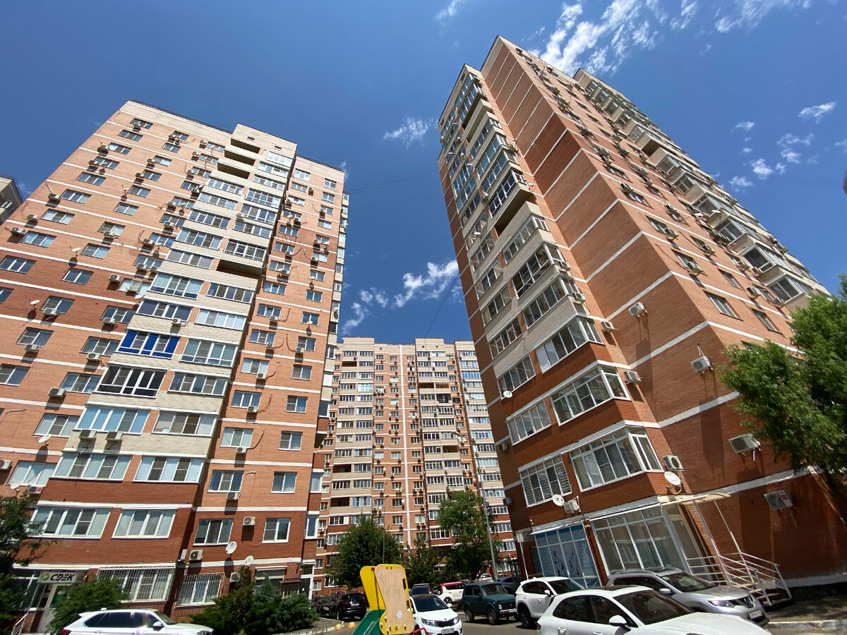 У нас бываю вот такие дворы)