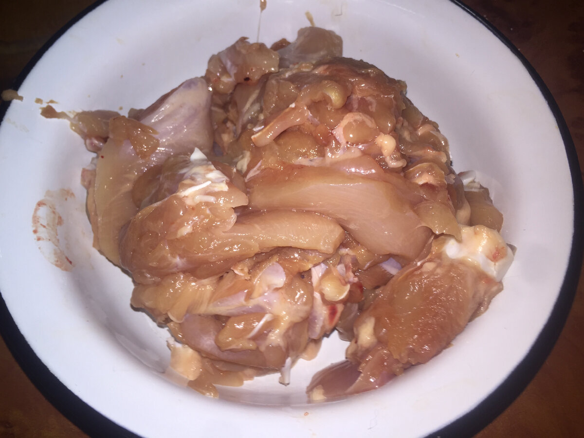 А это, мясо с окорочков