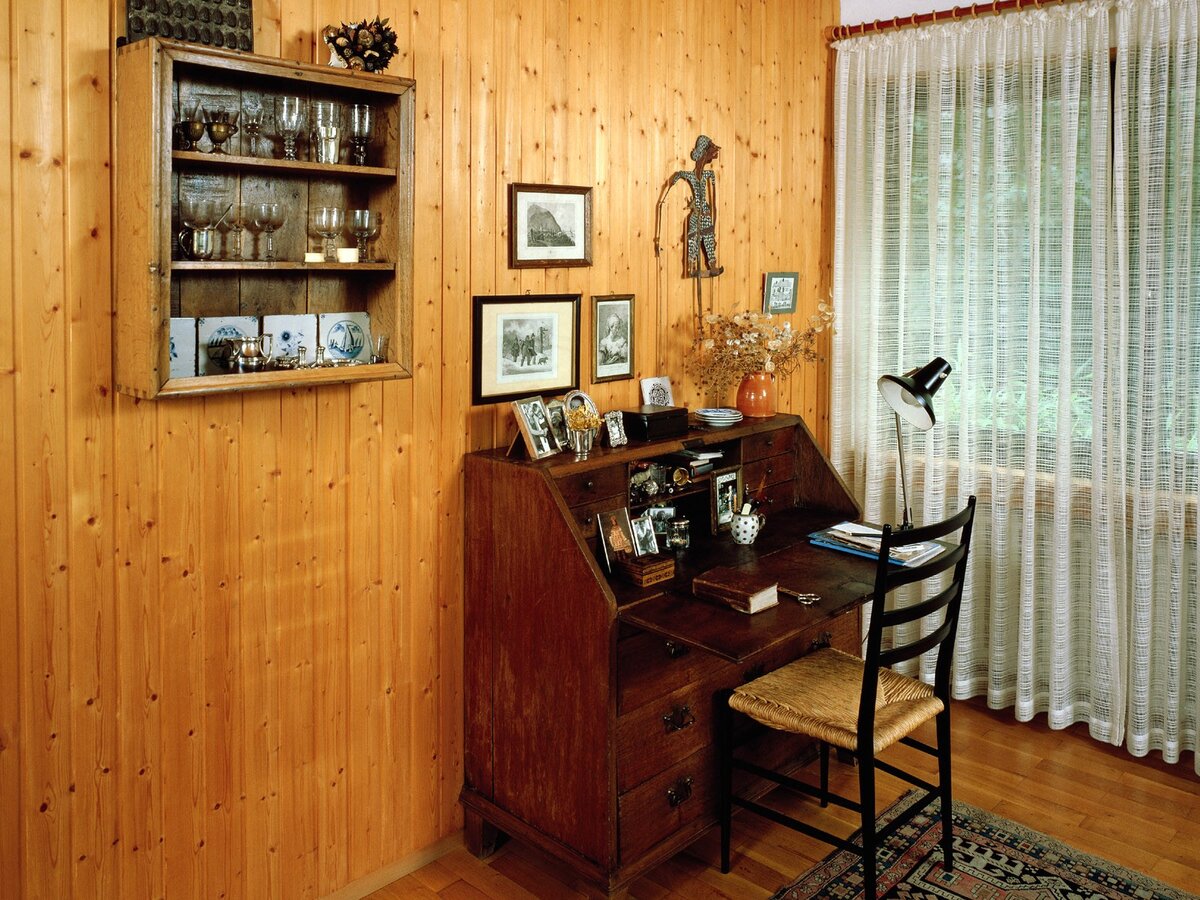 Если у вас старый дом, украшенный этой деталью 1970-х годов, вот как её убрать или скрыть