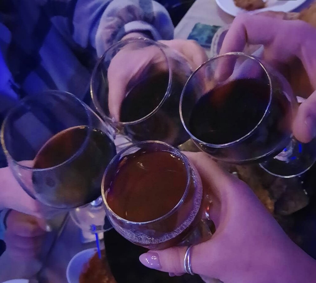 Ну куда же без сока на таких встречах?