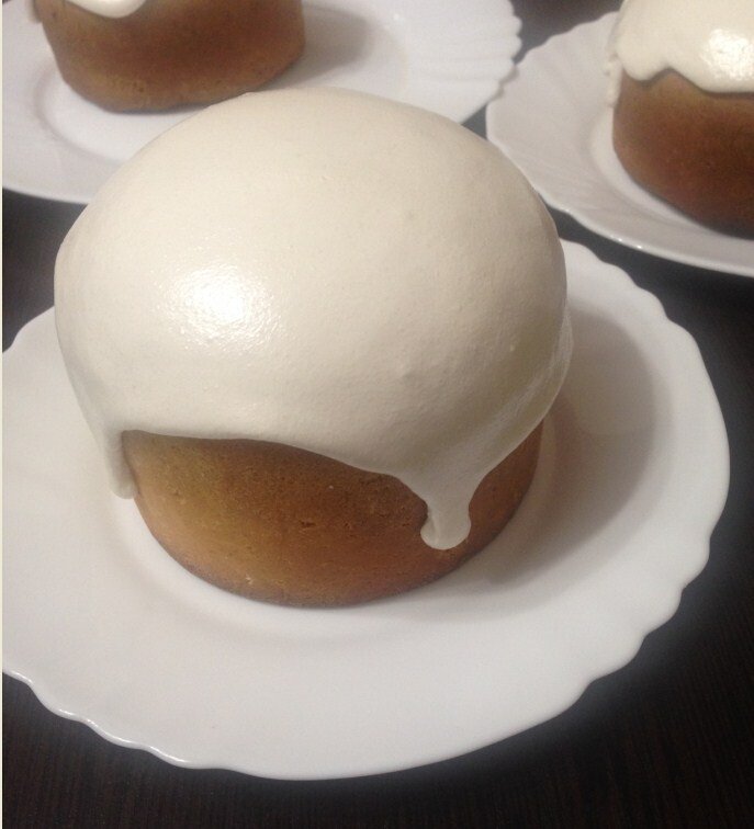 Три кулича с воздушной шапочкой