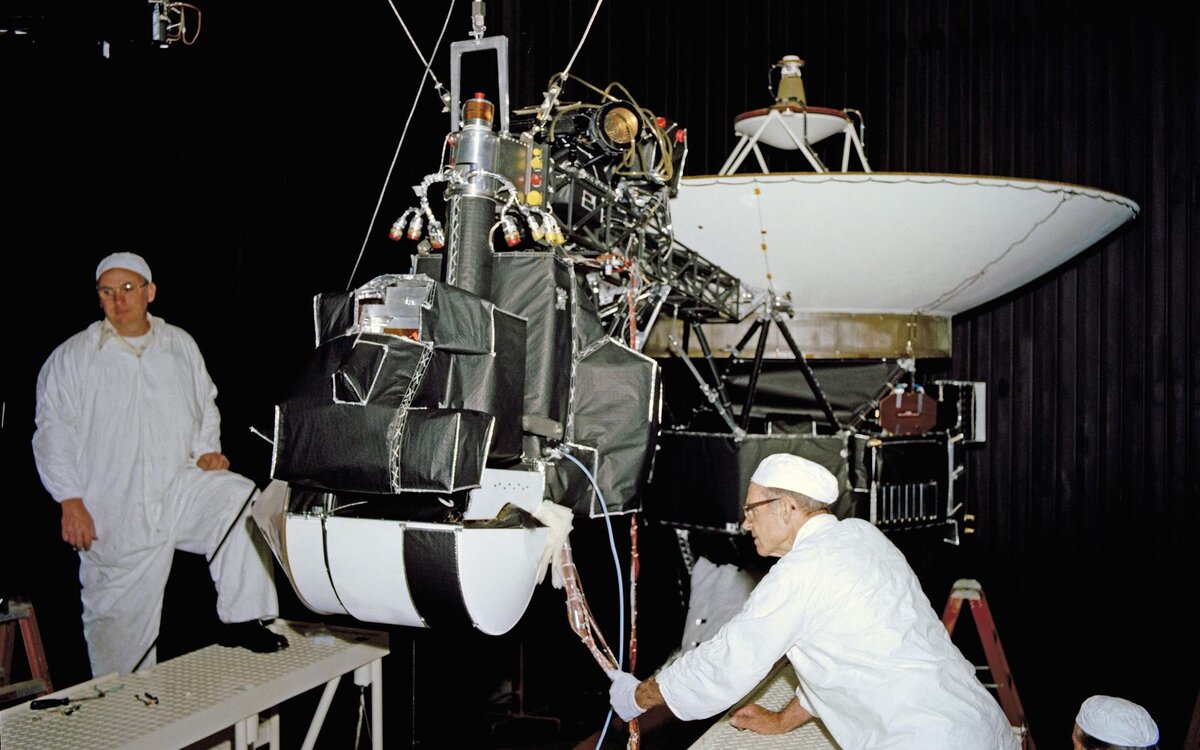 Voyager by NASA/JPL-Caltech