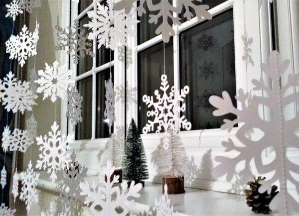 Шторы из снежинок на окна на новый год своими руками