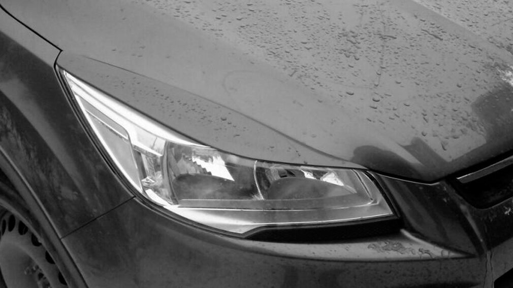 недорогой визуальный внешний тюнинг автомобиля.