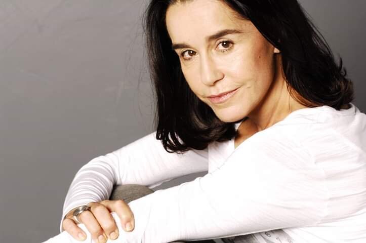 Легендарная бразильская актриса Луселия Сантос, исполнившая роль рабыни Изауры в знаменитом сериале, впервые приезжает в Россию. Она готова поддержать инициативу российского СМИ TV BRICS по созданию единой международной редакции стран БРИКС.
