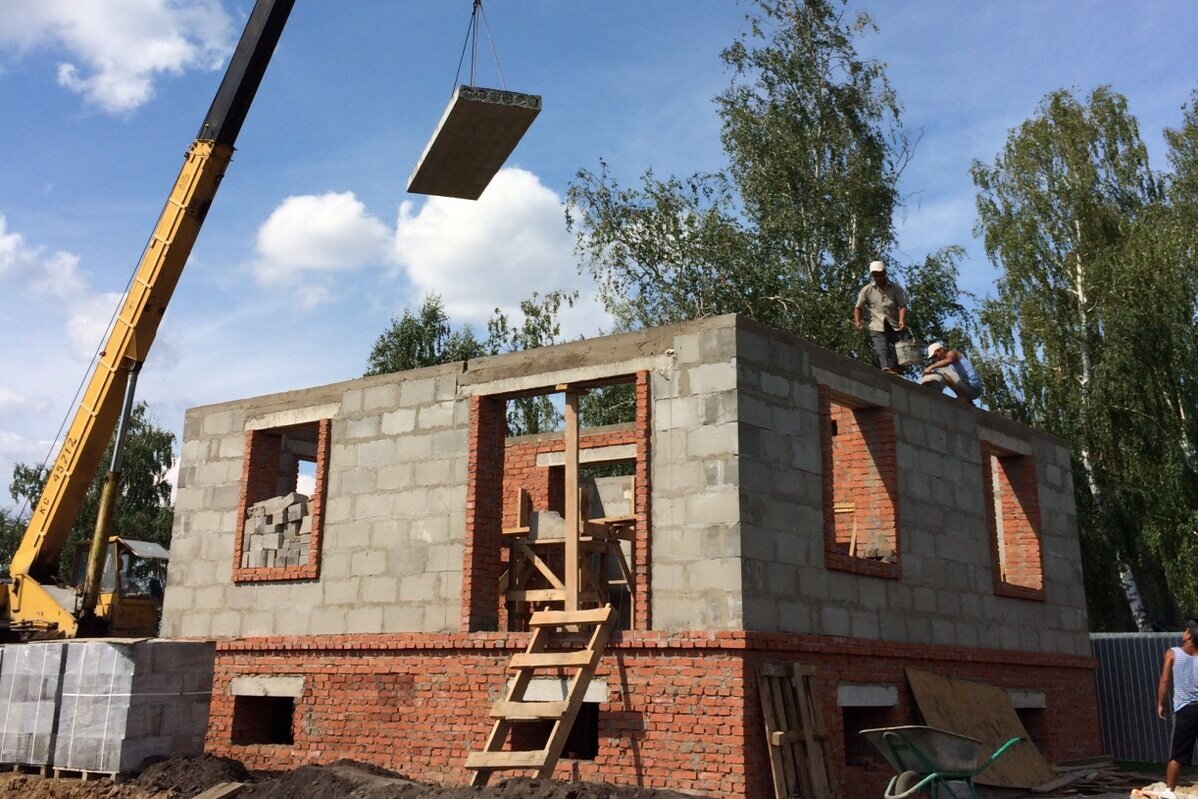 Укладка плит перекрытий