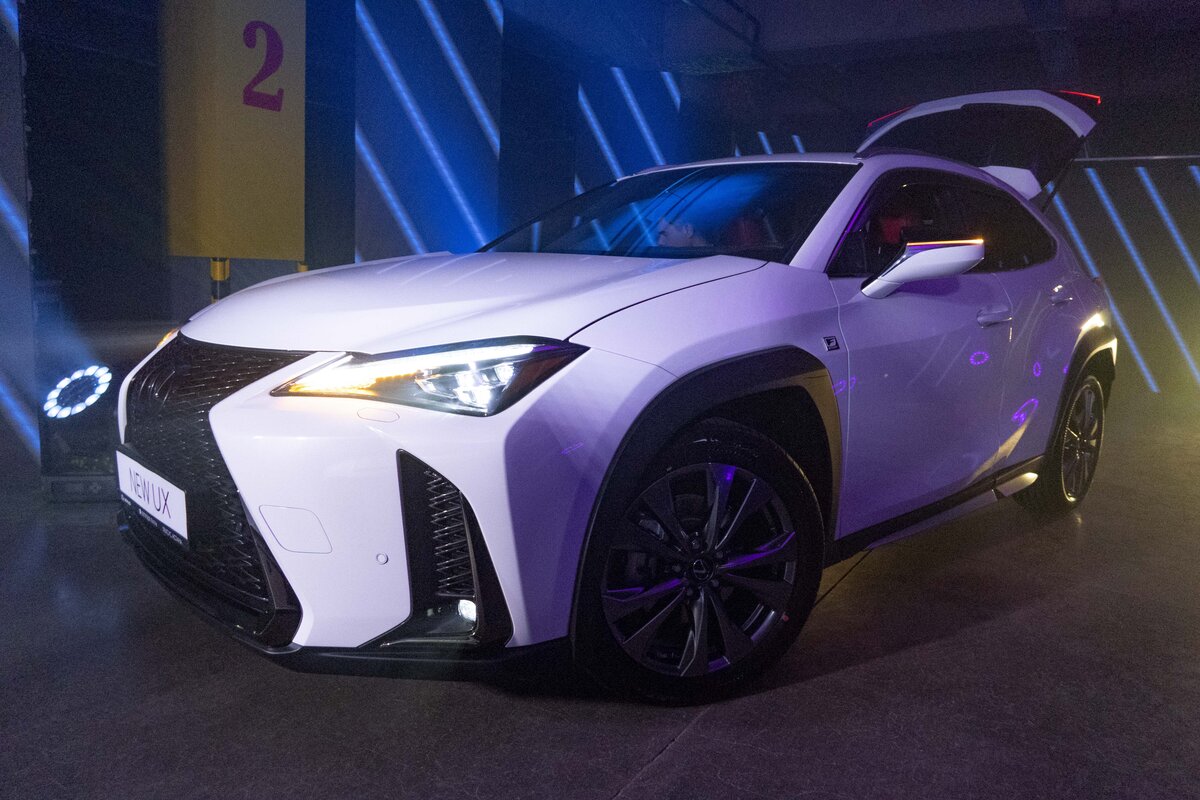 РљРѕРЅС†РµРїС‚ Lexus UX