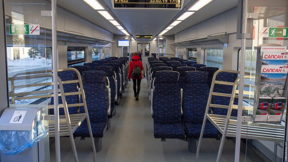 Салон эконом-класса электропоезда ЭС1П-002.