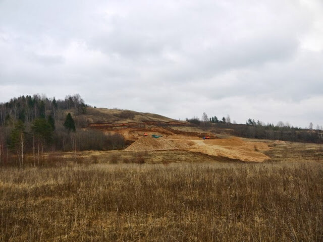 Новый карьер уничтожающий нашу историю