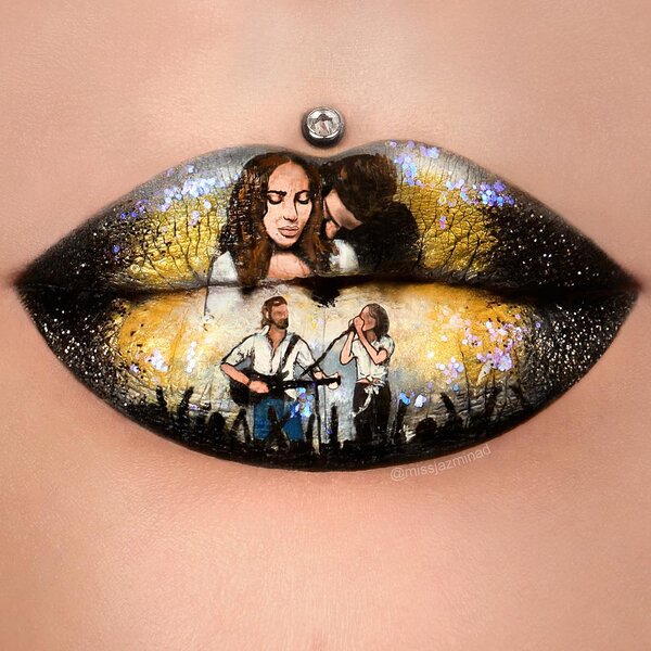 Жасмина за работой